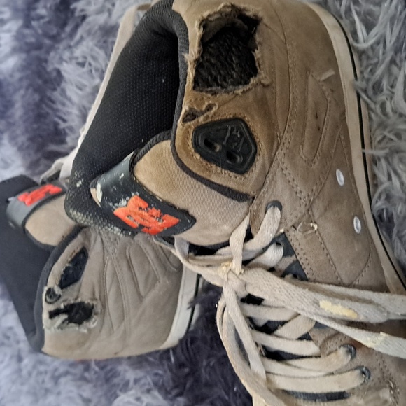 Grey DC spartan high tops - Picture 3 of 3